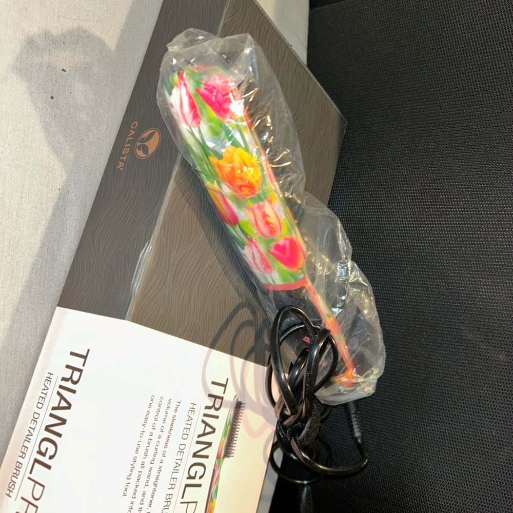 Calista Floral Heated Detangler Brush — Pink & Yellow